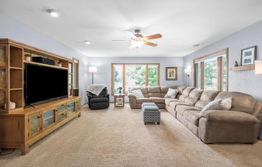 7712 Bester Avenue, Inver Grove Heights, MN 55076