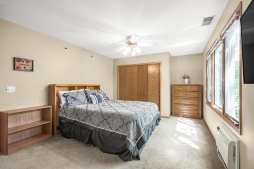 7712 Bester Avenue, Inver Grove Heights, MN 55076