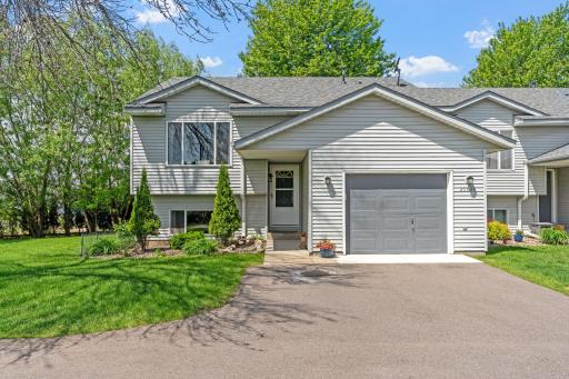 End-unit privacy and great curb appeal in a prime Lakeville location!