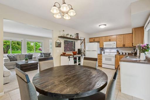 1686 Walnut Lane, Eagan, MN 55122