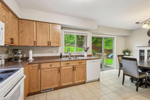 1686 Walnut Lane, Eagan, MN 55122