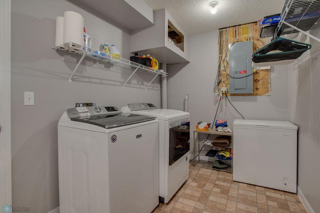 Utility/laundry