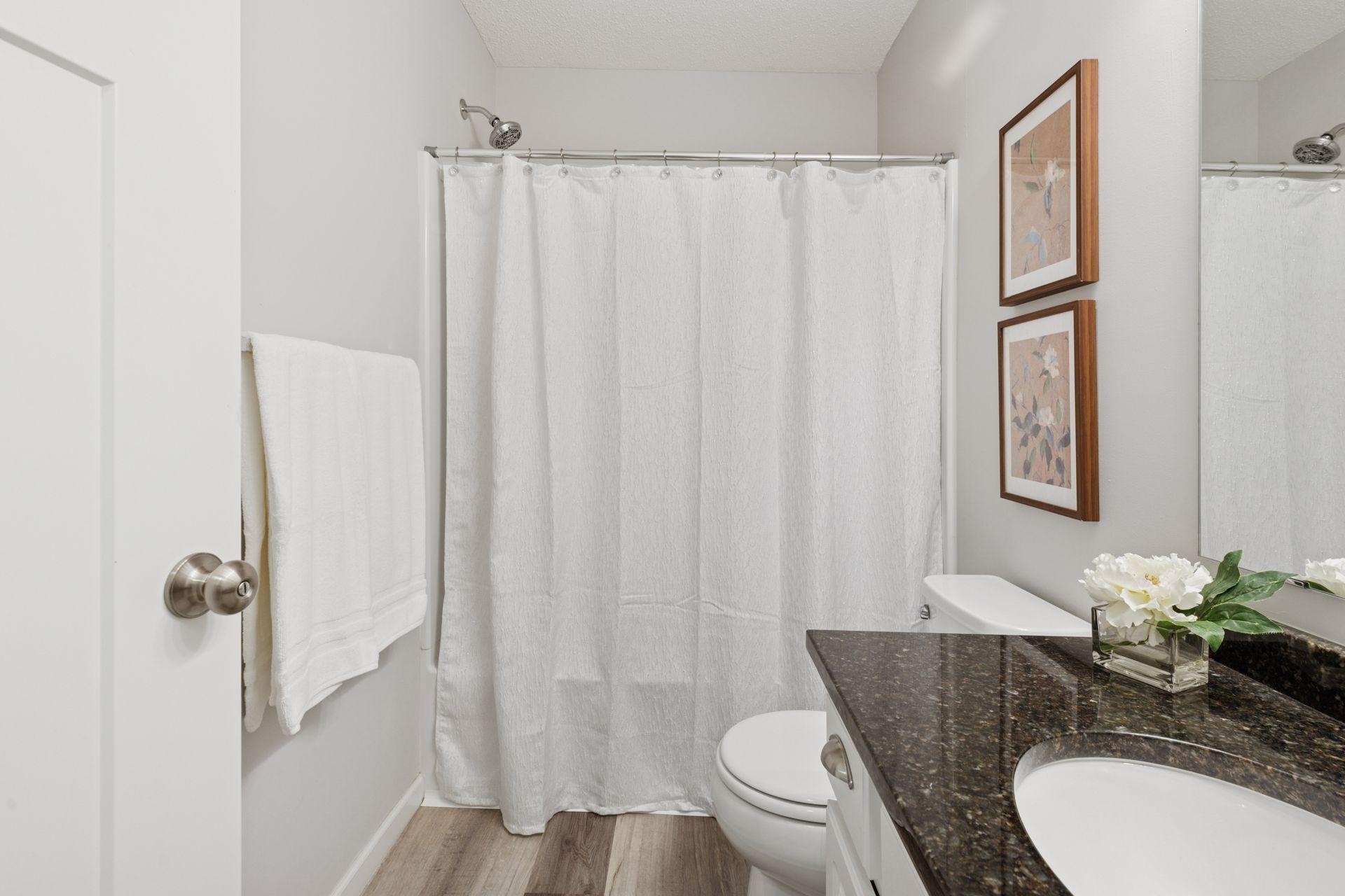 Another view of the UL full guest bathroom.