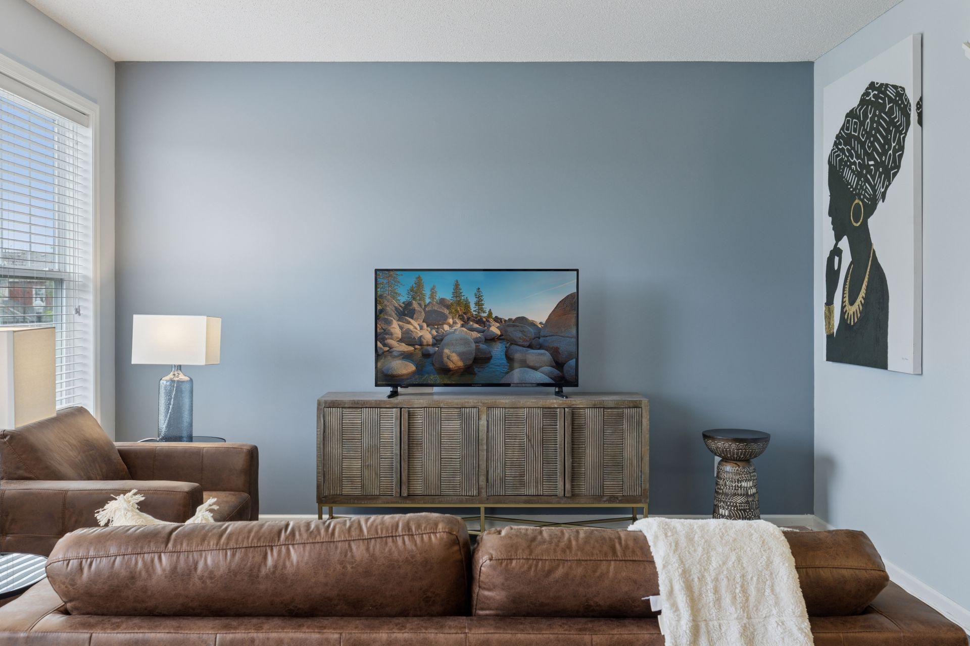 Large wall to host your large TV for all your sporting needs!