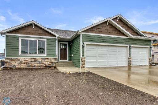 1474 66th Avenue S, Fargo, ND 58104