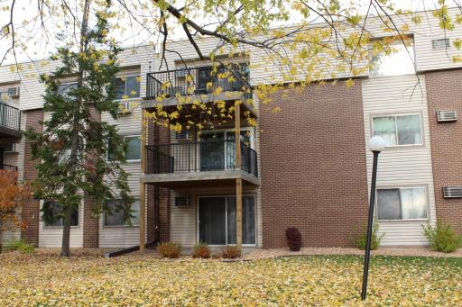 2800 Hillsboro Avenue N, 316, New Hope, MN 55427
