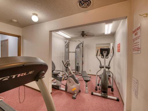 2800 Hillsboro Avenue N, 316, New Hope, MN 55427