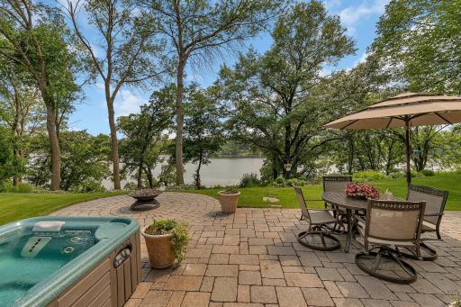 Life doesn't get any better than this! These views are simply amazing year round. Enjoy time in the Hot Spring Spa while taking in the views.