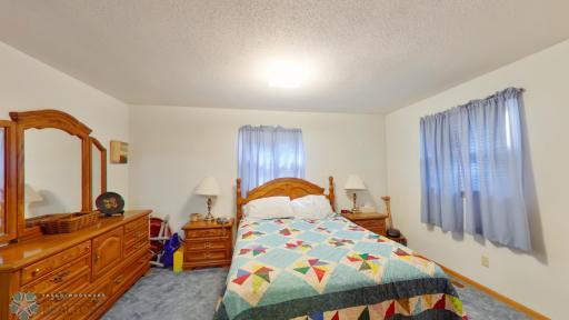 2118 11th Avenue SW, Devils Lake, ND 58301
