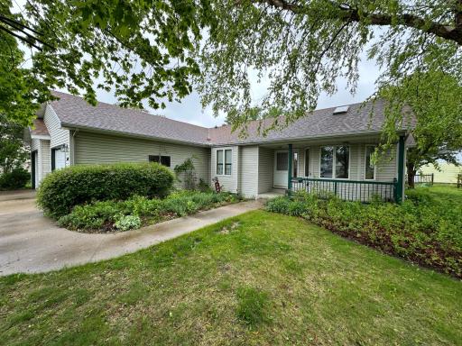 112 Sprie Court SE, Pine Island, MN 55963