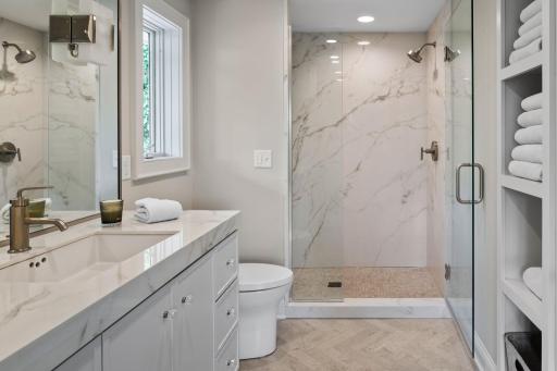 1824 Oliver Avenue S, Minneapolis, MN 55405