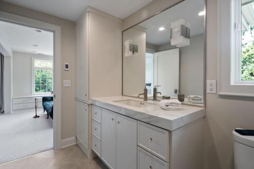 1824 Oliver Avenue S, Minneapolis, MN 55405