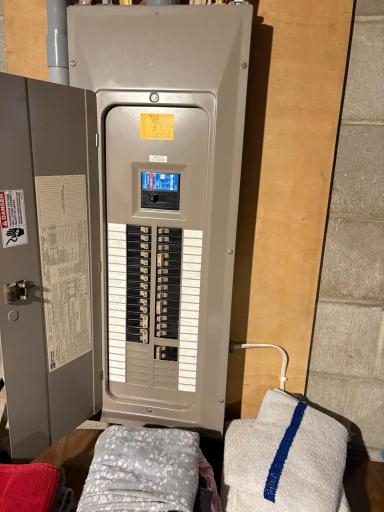 Basement Updated Electrical to 200 Amp service Circuit Breakers