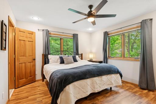 â¢ Primary Suite Oasis â Spacious bedroom retreat with walk-in closet.
