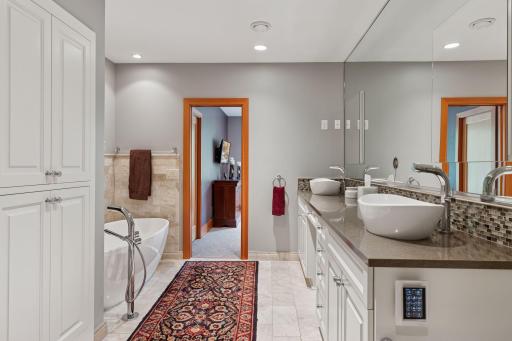 2442 Meeting Street, Wayzata, MN 55391
