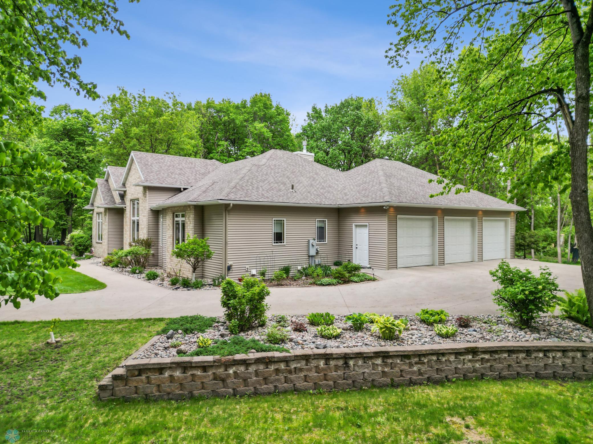 Driveway/ Garage