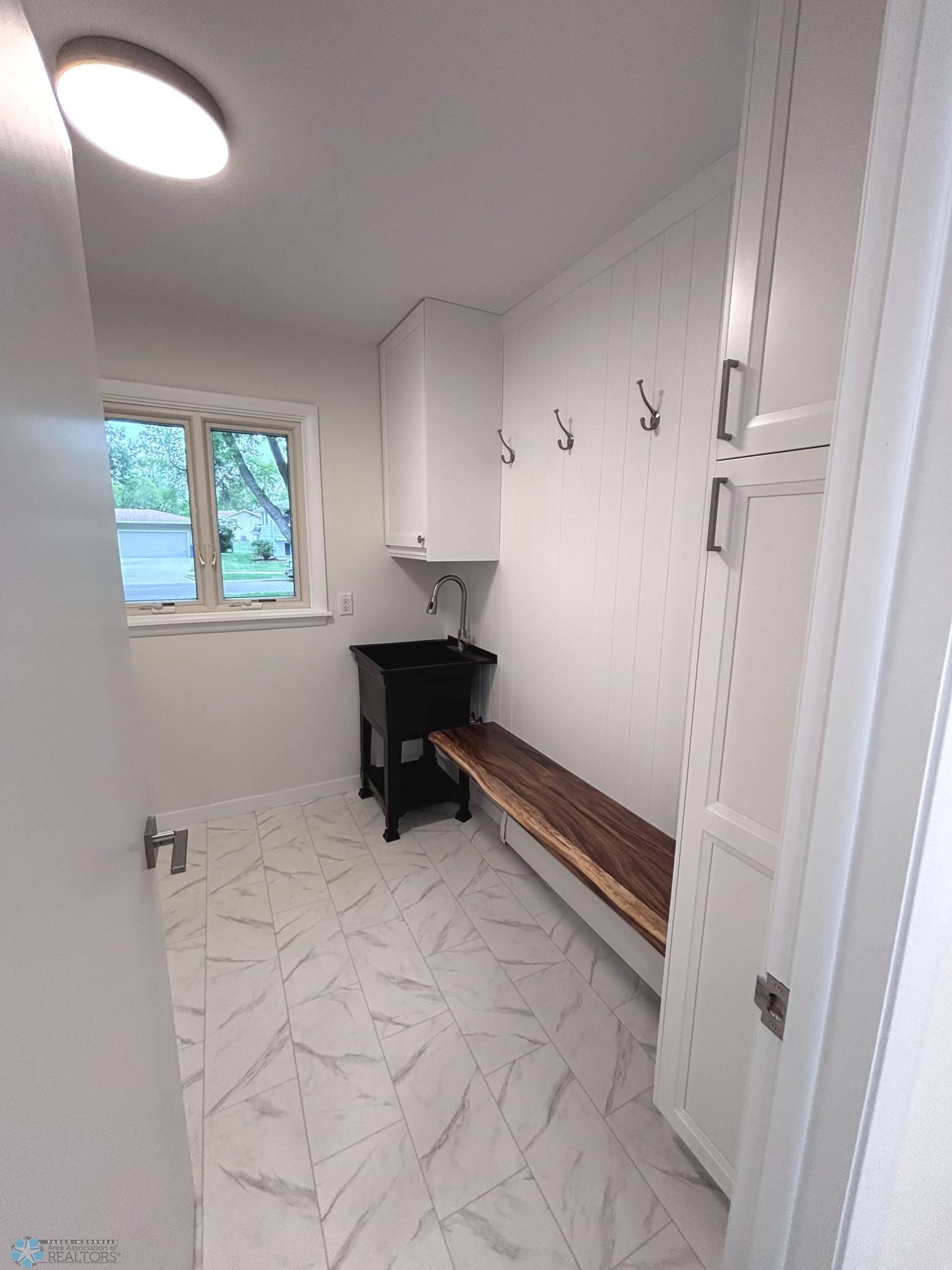 Laundry & Mud Room - Angle 1.jpg