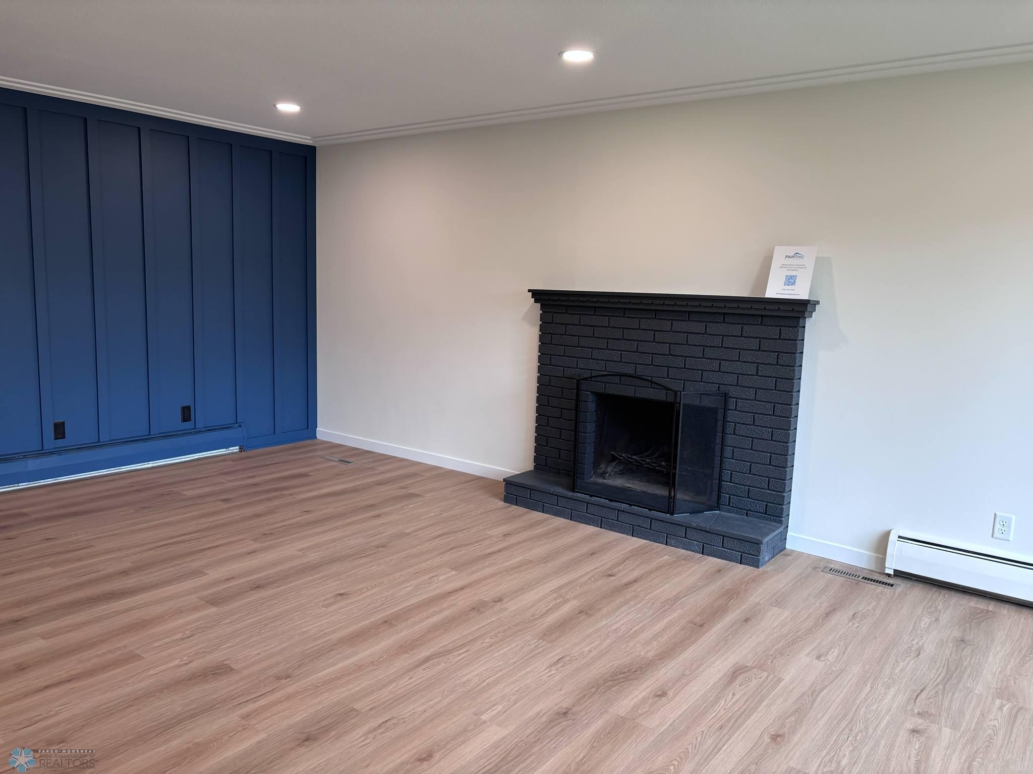 Living Room Fireplace Close Up.jpg