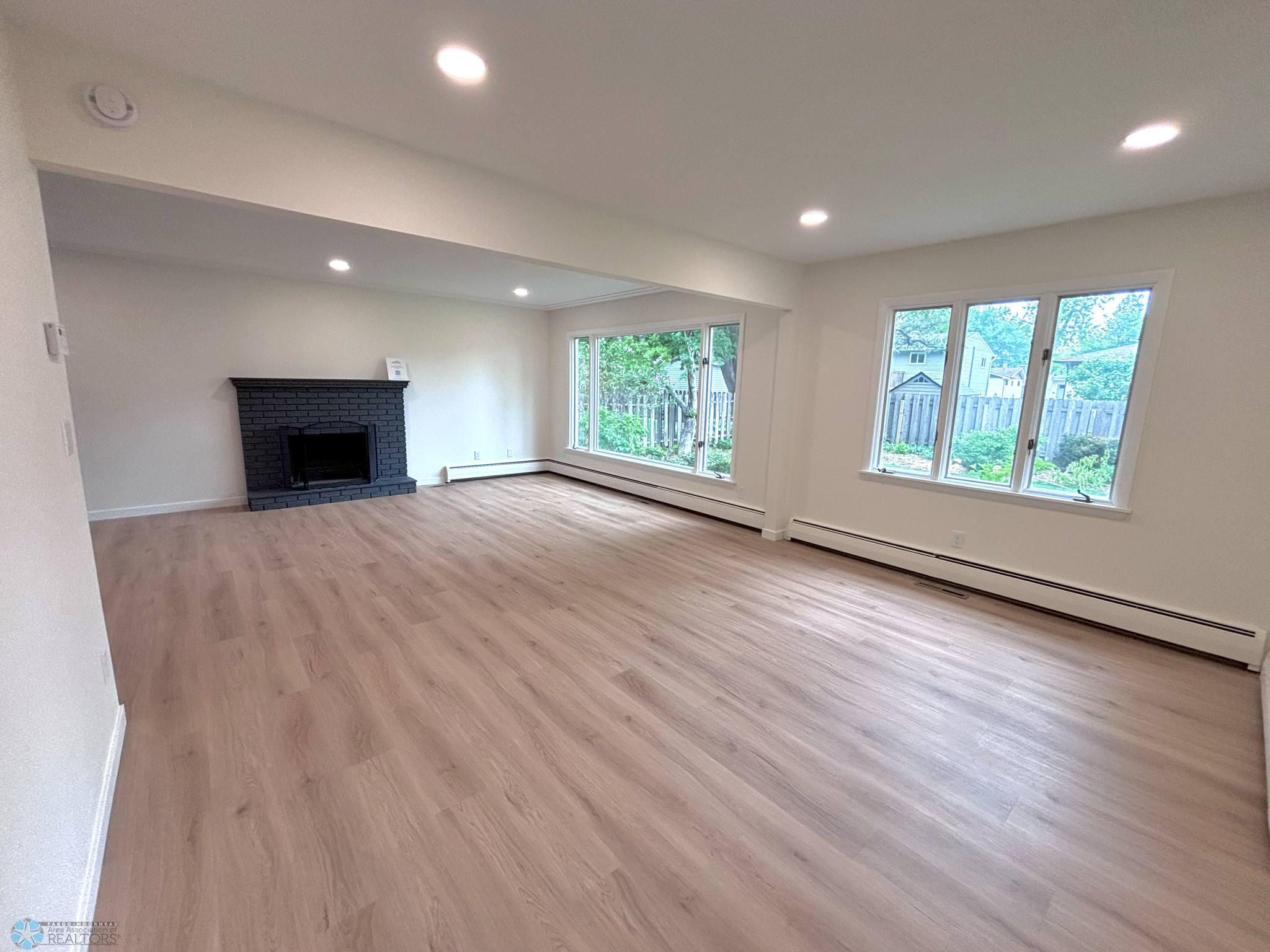 Dining & Living Room.jpg