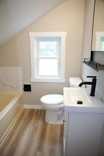 213 Lake Avenue, Detroit Lakes, MN 56501