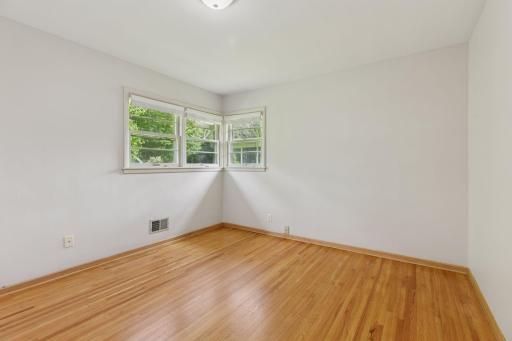 1616 Florida Avenue N, Golden Valley, MN 55427