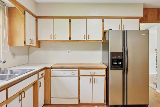 1616 Florida Avenue N, Golden Valley, MN 55427