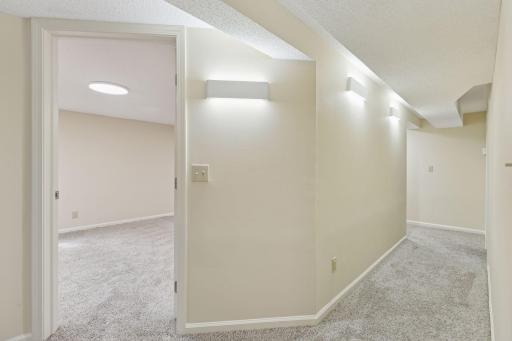 1616 Florida Avenue N, Golden Valley, MN 55427
