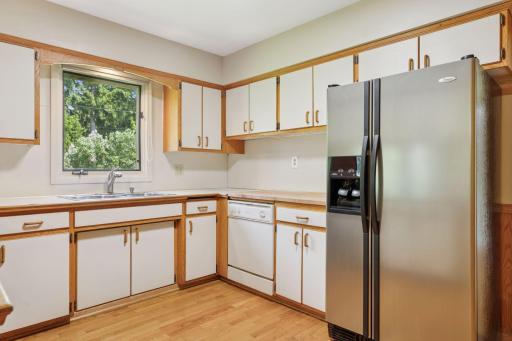 1616 Florida Avenue N, Golden Valley, MN 55427