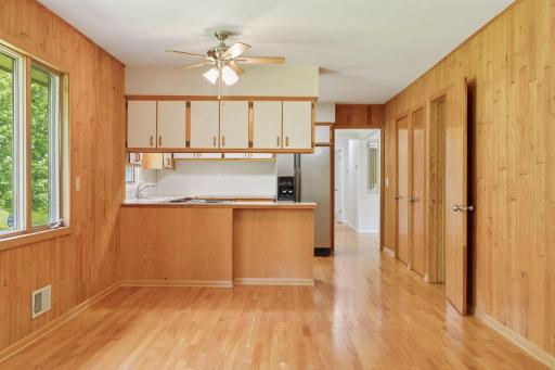 1616 Florida Avenue N, Golden Valley, MN 55427