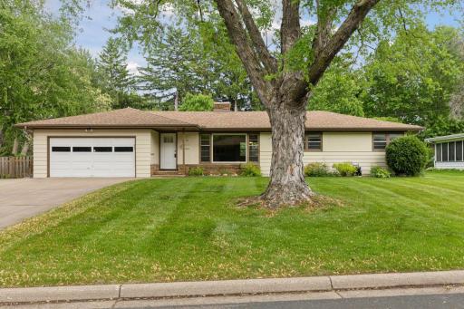1616 Florida Avenue N, Golden Valley, MN 55427