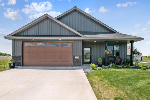 31654 Newport Curve, Lindstrom, MN 55045