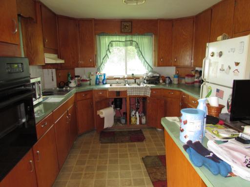 202 W Main Street, Ceylon, MN 56121
