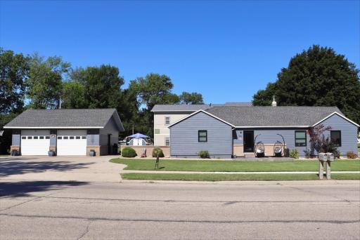 506 8th Avenue SW, Pipestone, MN 56164