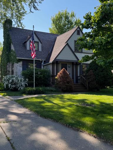 1740 Arona Street, North Saint Paul, MN 55113