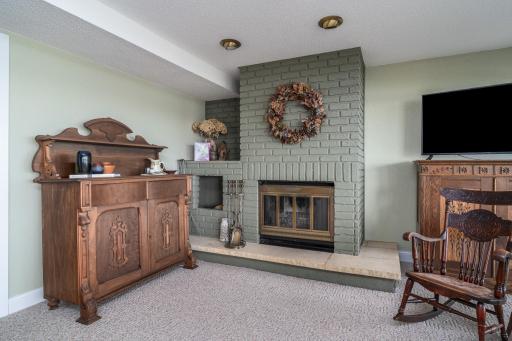 14127 Maple Inn Road SE, Mentor, MN 56736