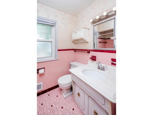 2086 Itasca Avenue, Saint Paul, MN 55116