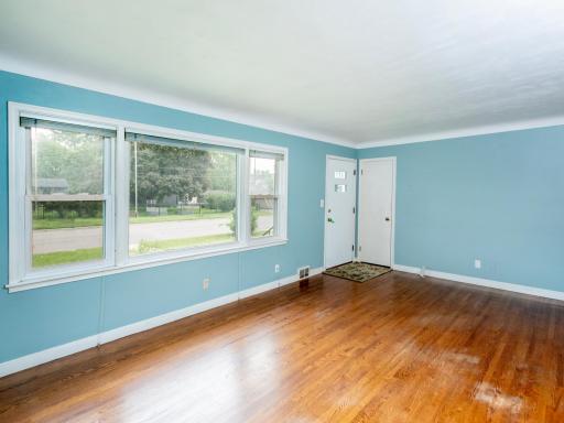 2086 Itasca Avenue, Saint Paul, MN 55116