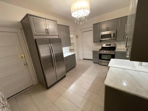 2204 Girard Avenue S, Minneapolis, MN 55405