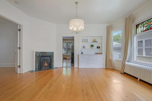 2204 Girard Avenue S, Minneapolis, MN 55405