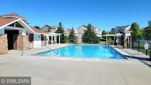 9695 Independence Circle, 4, Chanhassen, MN 55317