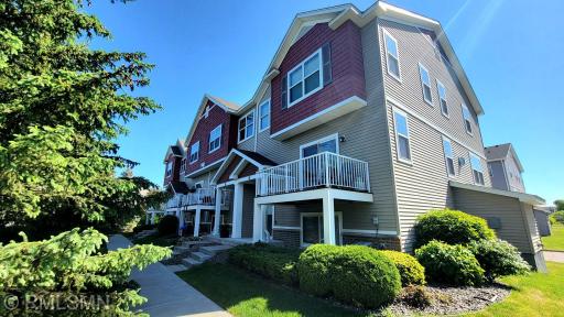 9695 Independence Circle, 4, Chanhassen, MN 55317