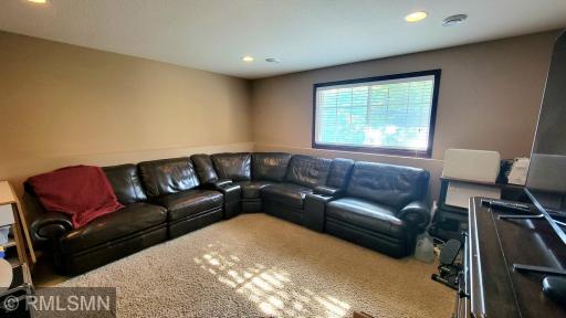 9695 Independence Circle, 4, Chanhassen, MN 55317