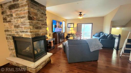9695 Independence Circle, 4, Chanhassen, MN 55317
