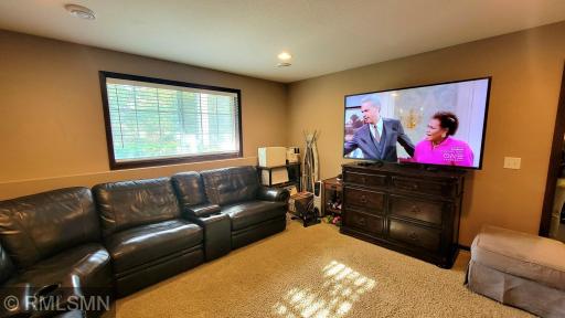 9695 Independence Circle, 4, Chanhassen, MN 55317
