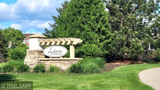 9695 Independence Circle, 4, Chanhassen, MN 55317
