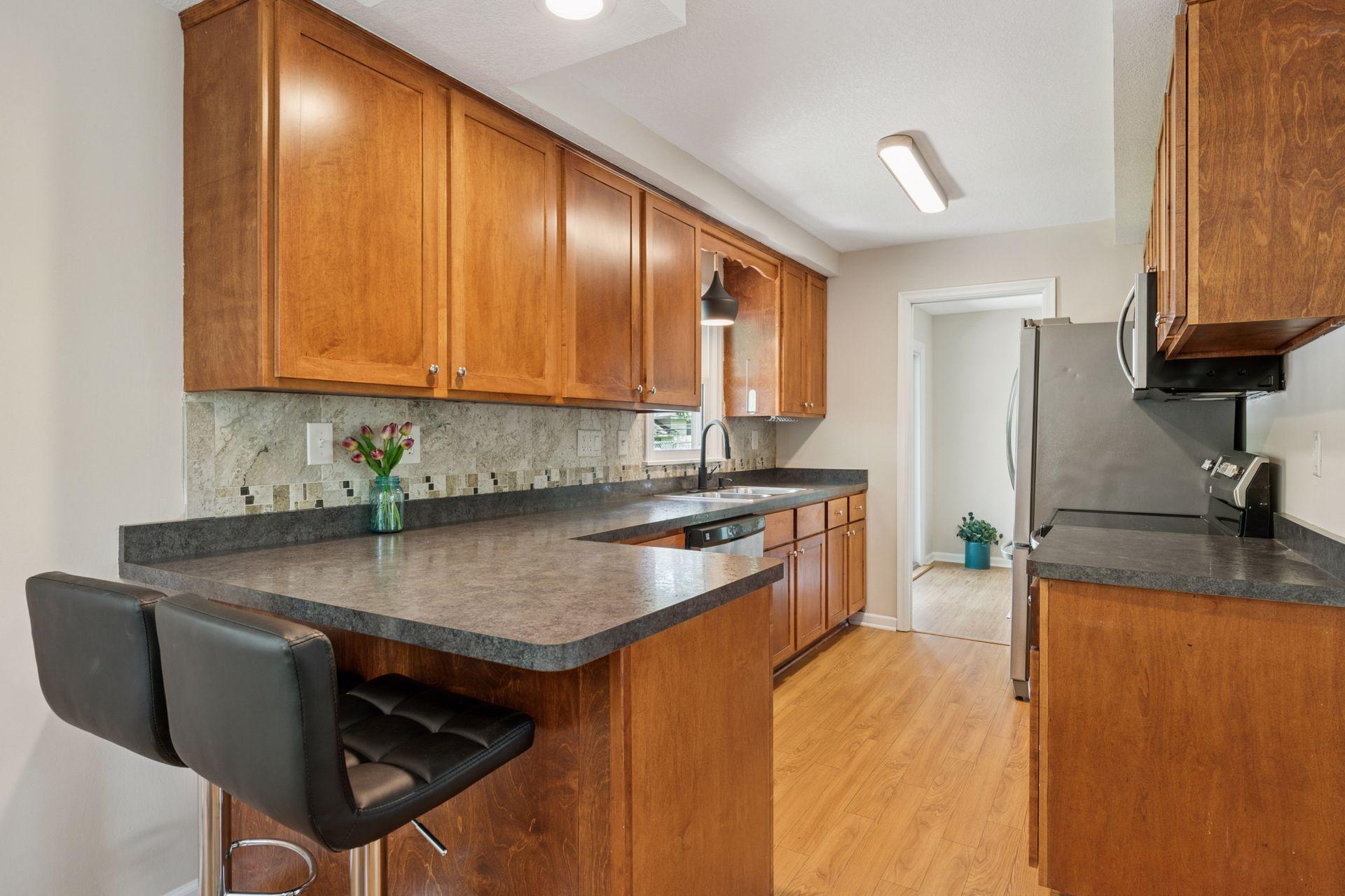 Breakfast bar in kitchen