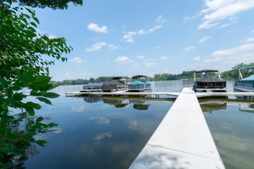 1136 Chelsea Court, New Brighton, MN 55112