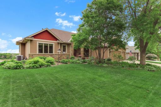 8811 Ridge Ponds Drive, Victoria, MN 55386