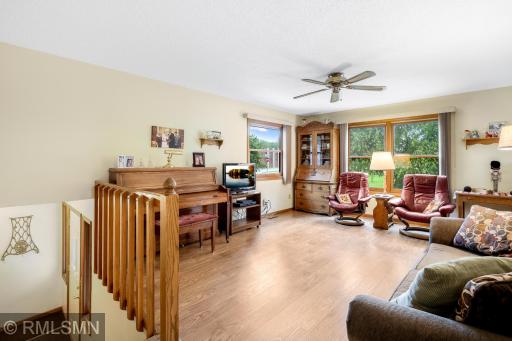 700 Knob Hill Road, Burnsville, MN 55337