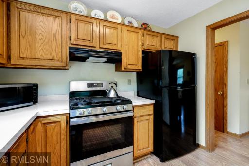 700 Knob Hill Road, Burnsville, MN 55337